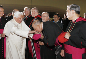 U.S. BISHOPS BID FAREWELL TO POPE