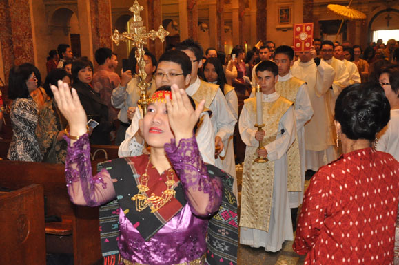 Opening procession at Indonesian Mass
