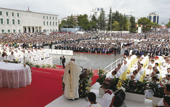 Papal_Mass_in_Square