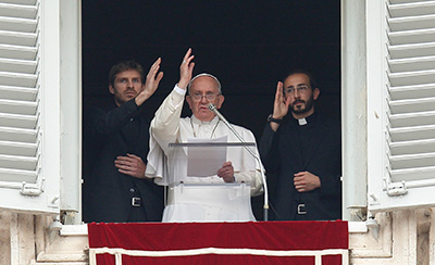 Pope Tells New Priests: No Boring Homilies