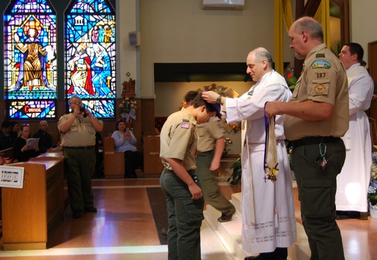 Diocesan-Scouts-Receive-Religious-Awards-5