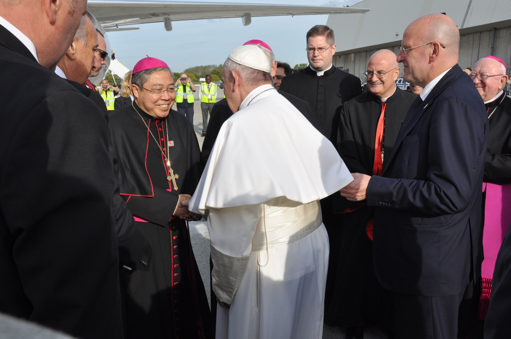 cantor azi schwartz with pope francis