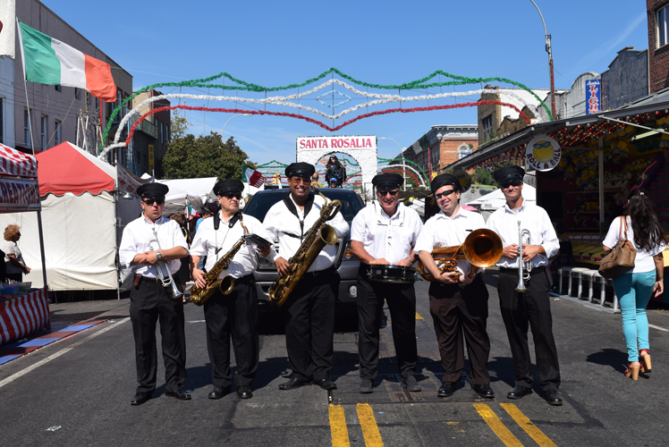 Bensonhurst Feast Links Italians With Homeland The Tablet