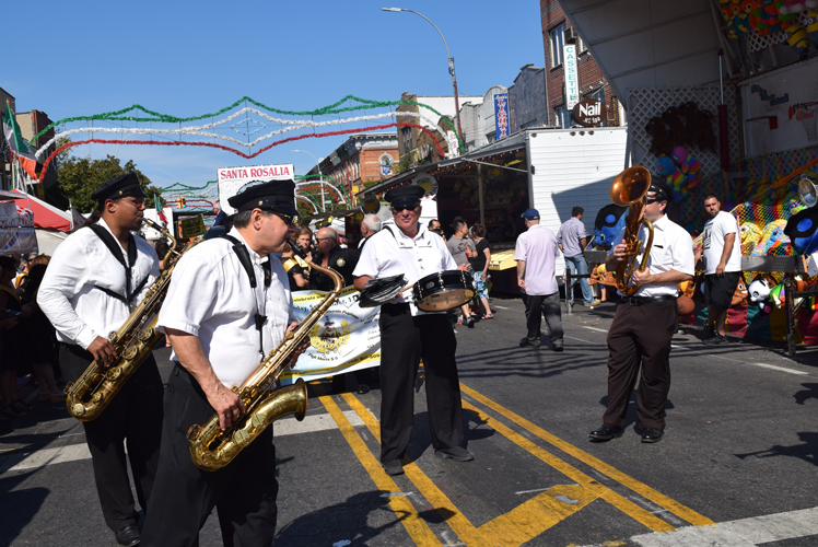 Bensonhurst Feast Links Italians With Homeland The Tablet