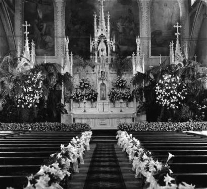 02. Altar 1934 HolyName