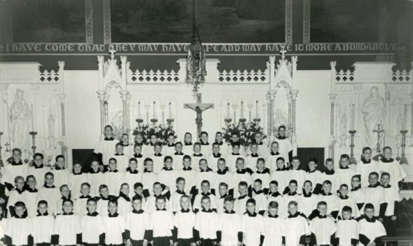 04. Altar 1960 Holy Name