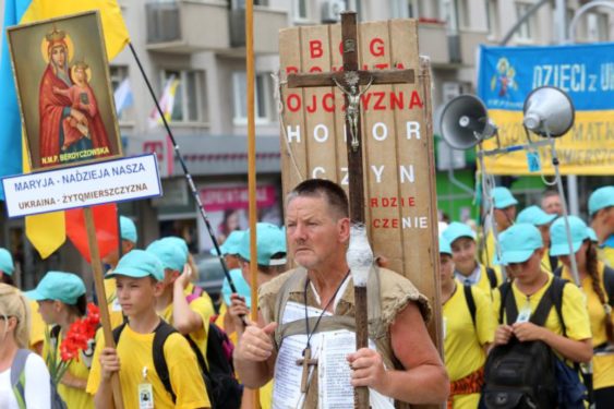Pilgrims arrive for a feast of the Assumption celebration in Czestochowa, Poland, Aug. 14. (CNS photo/Waldemar Deska, EPA)