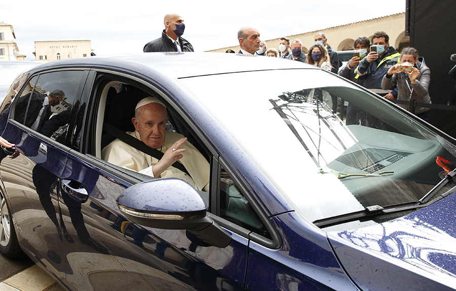 Pope Francis Visits Assisi to Sign new Encyclical in First Trip Since ...