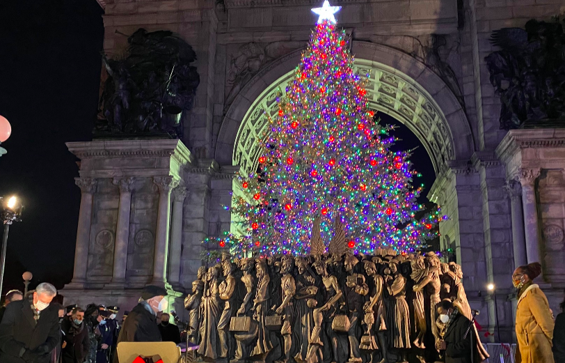 Diocese Honors Mosaic of Immigrants With Sculpture, Christmas Tree