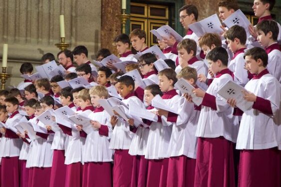 The London Oratory Schola Cantorum Boys’ Choir perform sacred songs of Christmas.