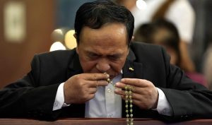 Survey: More U.S. Catholics Concerned about Global Persecution of Christians