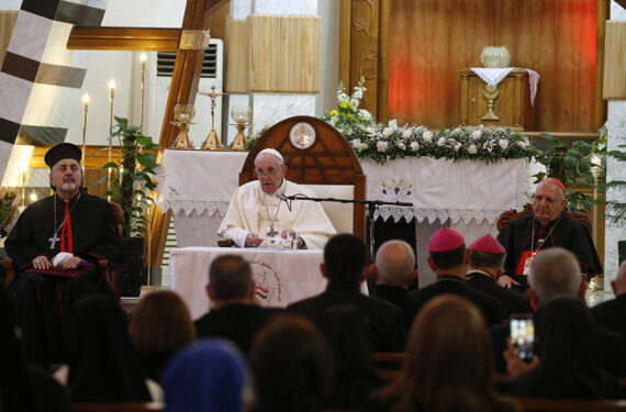 LIBERACIÓN DEL PAPA IRAQ 1165947 El Papa Francisco recuerda a los mártires iraquíes, diciendo que la violencia es incompatible con la religión
