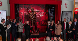 Coach Lou Statue Highlights St. John’s Hall of Fame Weekend