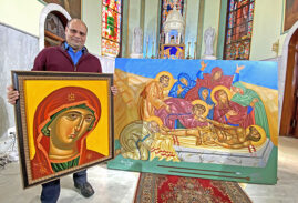 Iconic Treatment: Egyptian Artist Puts on a Show at Coptic Catholic Church for His Twin Pastor