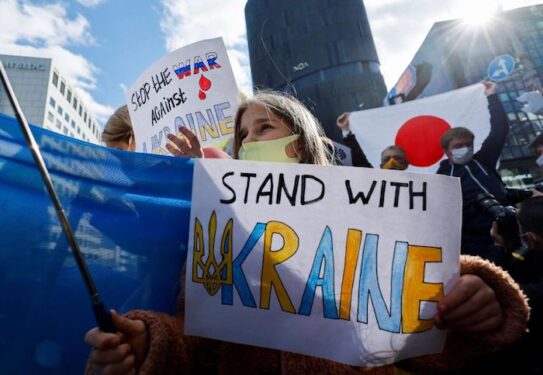 POPE-UKRAINE-APPEAL-1521727-1200x828