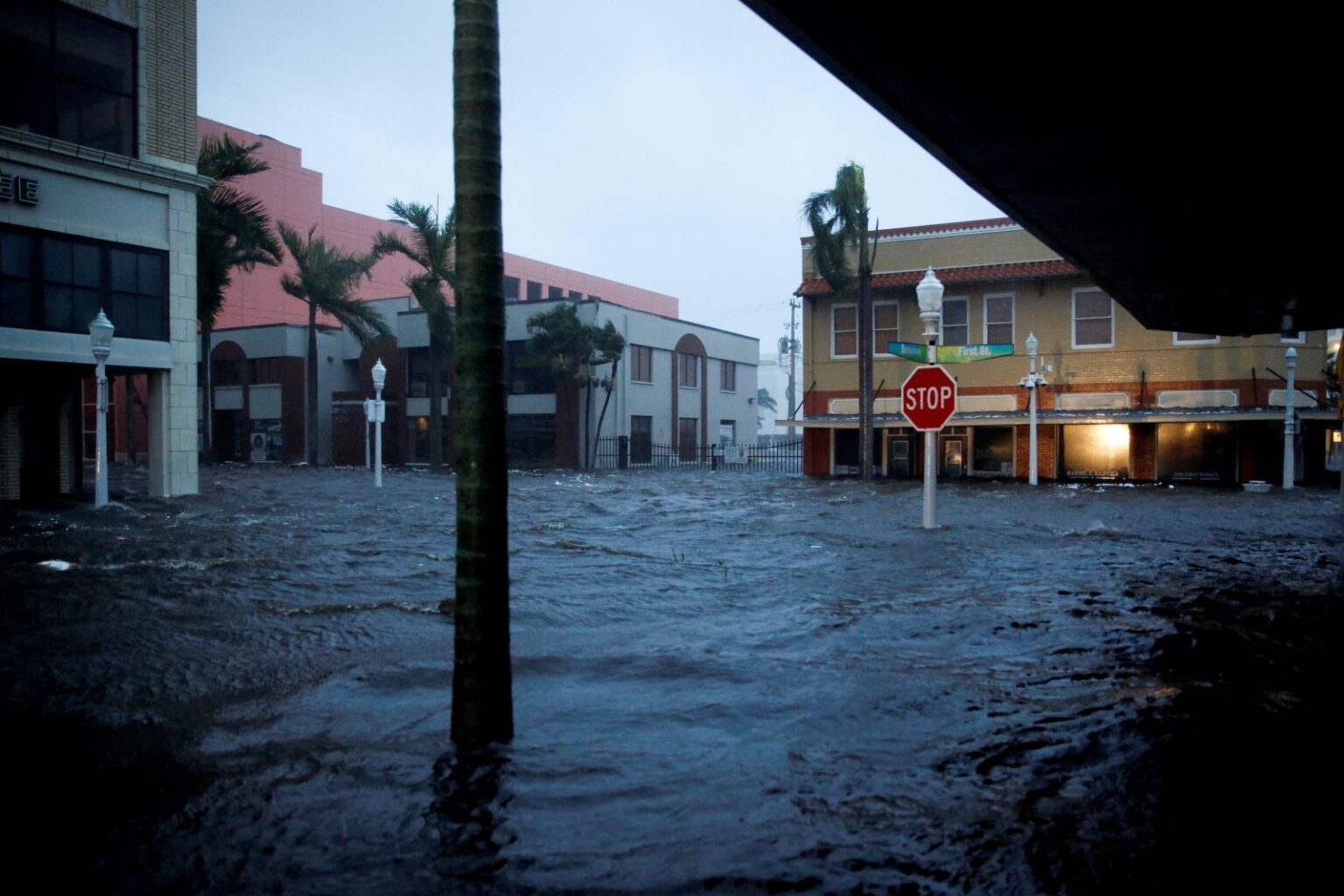 Hurricane Ian Leaves Catastrophe in Florida, Millions Without Power