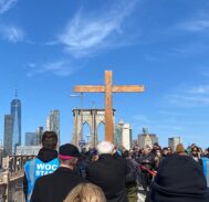 On Good Friday, Hundreds Walked The Way of the Cross Over the Brooklyn Bridge