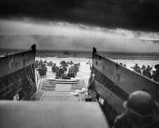 WWII Survivor Remembered the ‘Hell’ of D-Day, and ‘9,400 Kids’ Who Didn’t Come Home