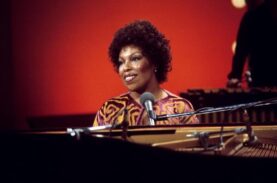 Faith Defined Illustrious Career of Roberta Flack, Who Once Played for the Pope in NYC