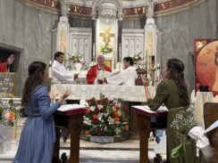 Women Take Chastity Vow, Hope to Become ‘Heavenly Sign’ to Others