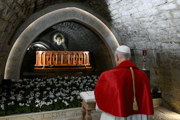 Love Without Fear, Pope Tells Lebanese Church Workers During First Papal Trip