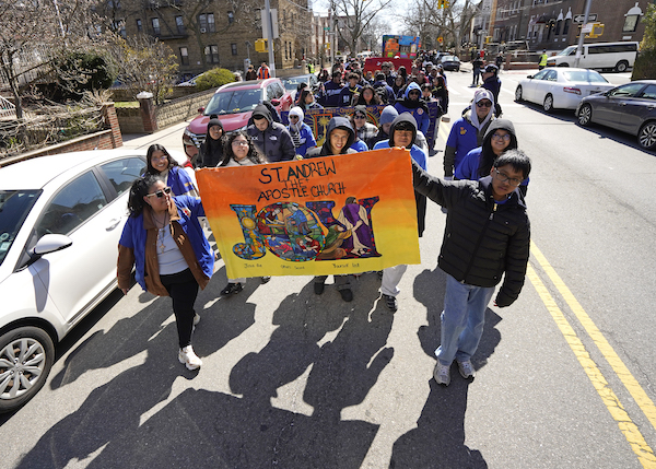 Diocese of Brooklyn Jornadas Make Annual Carminata Pilgrimage Through Queens