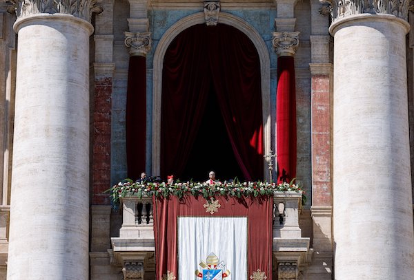 ‘The Power With Which Christ Rose Is Entirely Nonviolent,’ Pope Leo XIV Says in Easter Peace Message
