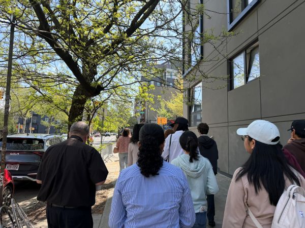 Walking Tour Helps Young Adults Get History Lesson on the Diocese of Brooklyn
