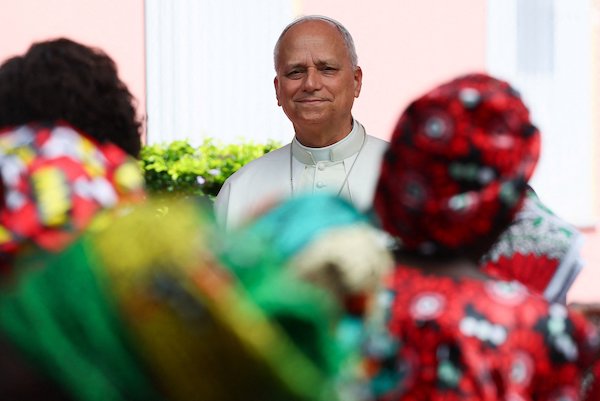 Pope Leo Arrives in Angola, Calls for Fostering ‘Just Model of Coexistence’