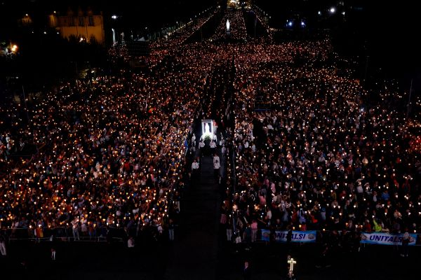 Pope Leo XIV Leads Thousands in Candlelight Rosary Procession in Lourdes, France